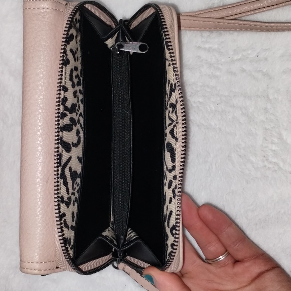 Jessica Simpson Wallet Clutch - Picture 3 of 7